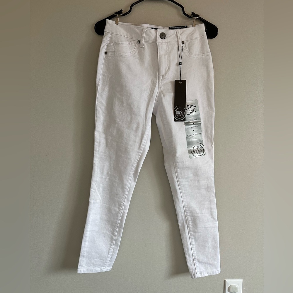 NWT 1822 Ankle Skinny White Jeans
